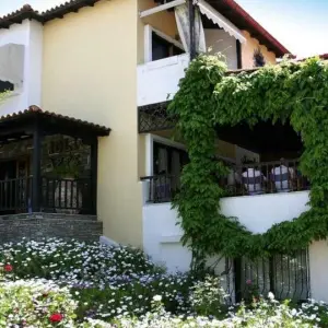Ioli Village