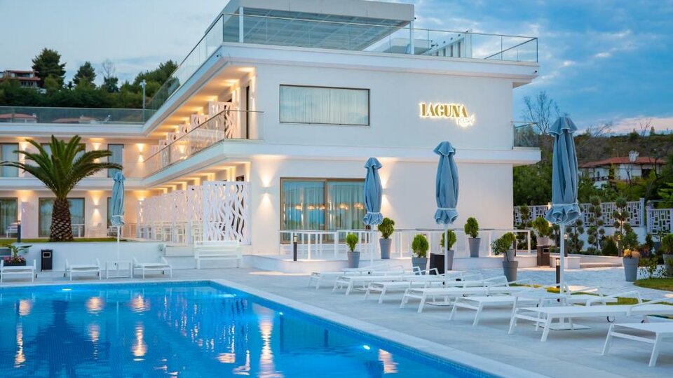 Laguna Resort