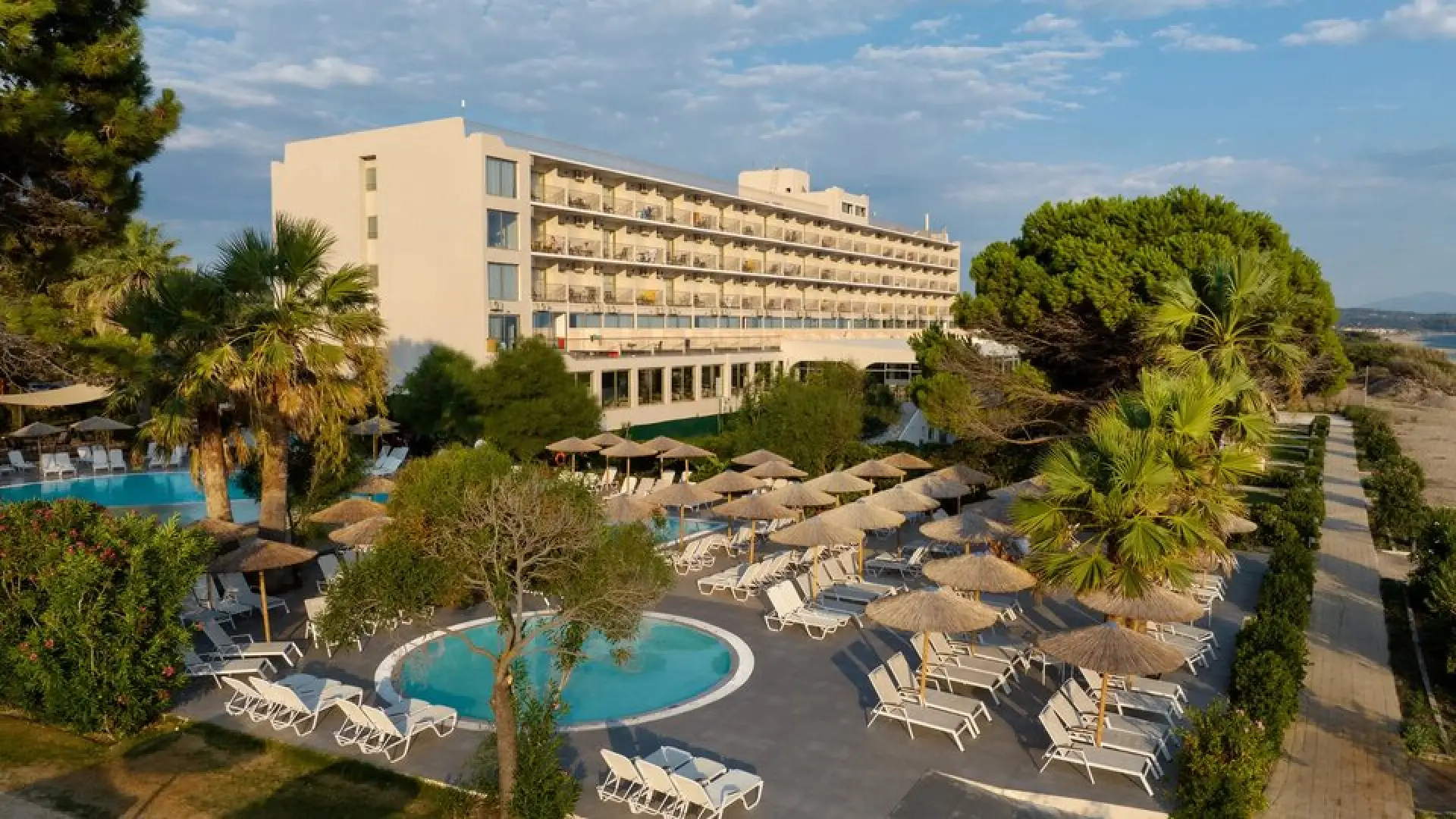 Ninos Grand Hotel & Resort