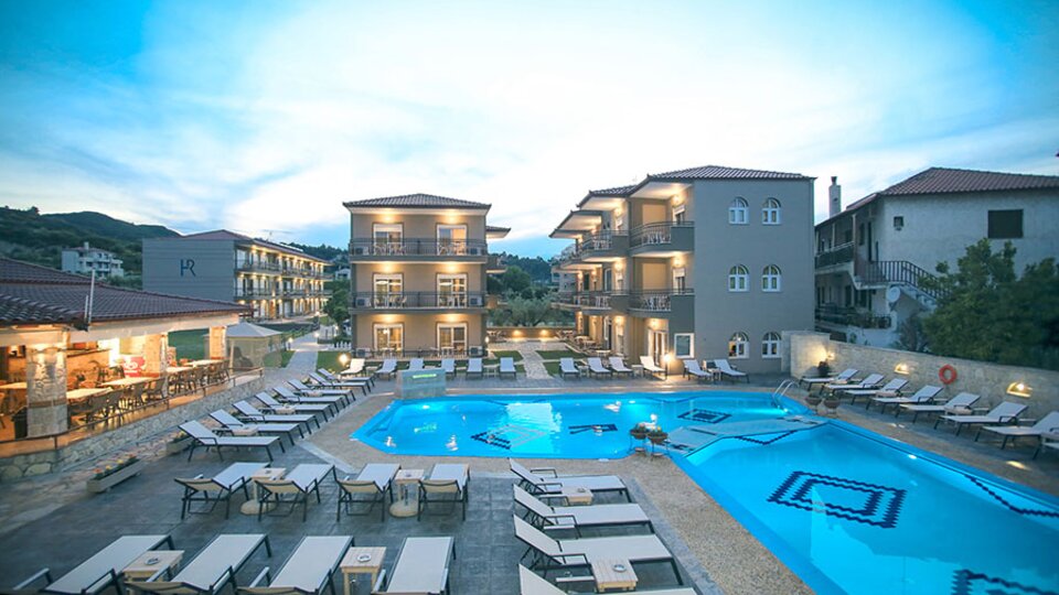 Royal Hotel&Suites