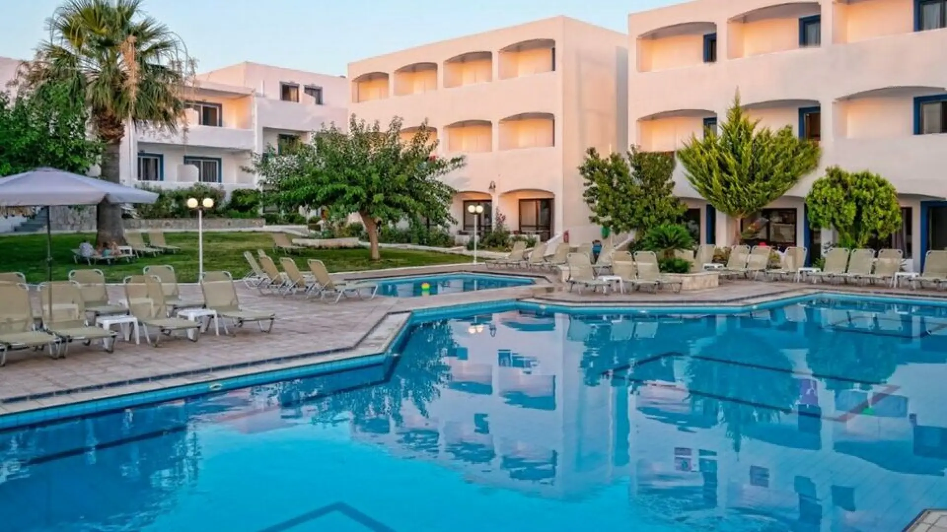 Sunset Paradise  (Ex Adel Paradise)