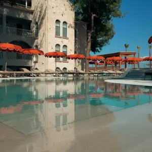 Zeus Eleva Kassandra Lagoon