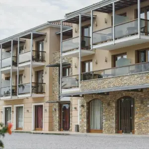 Valis Resort