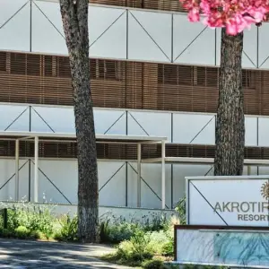 Akrotiri Beach