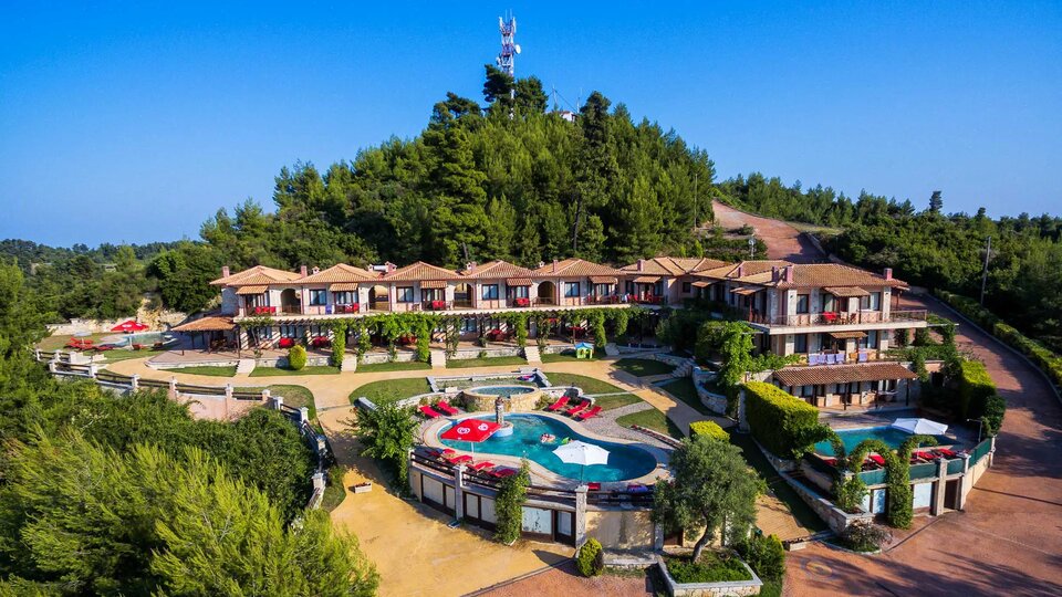 Akritas Ef Zin Villas & Suites