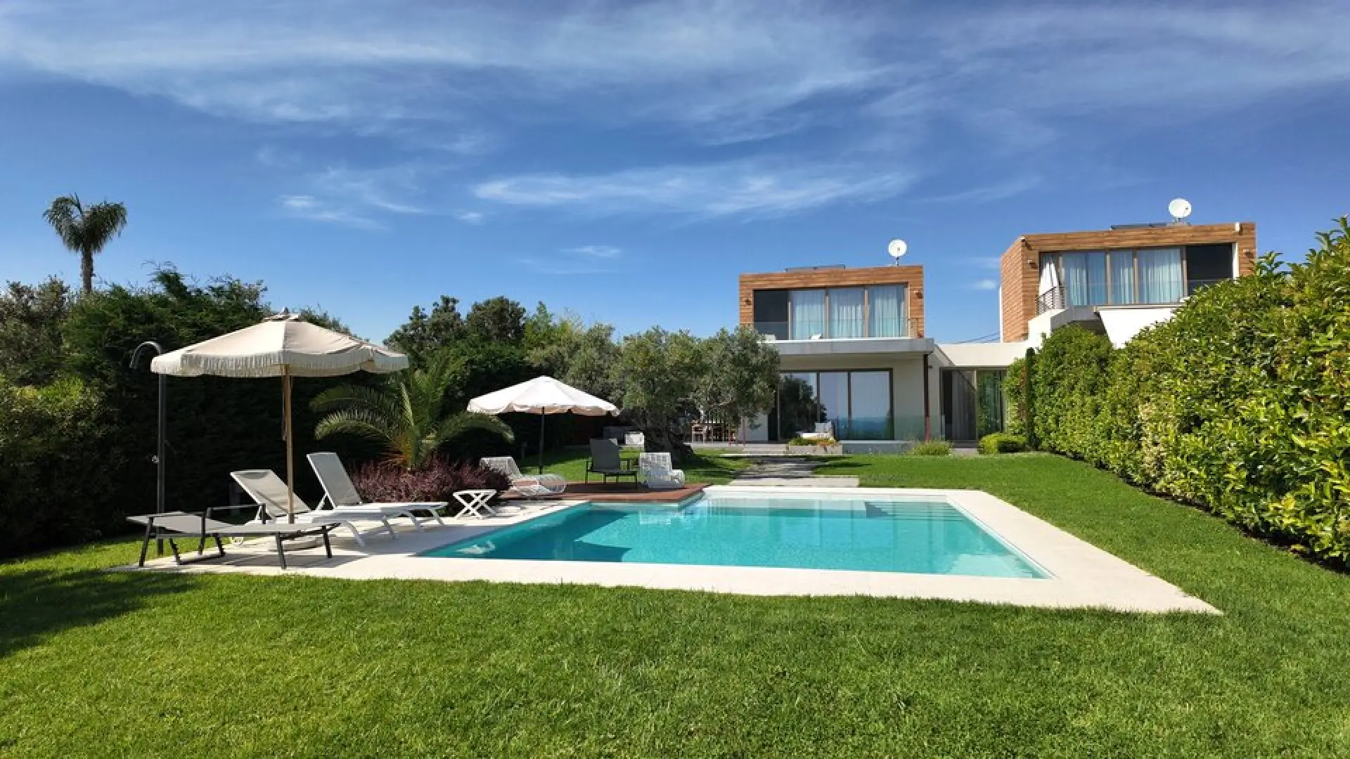 Luria Homes & Luxury Villas