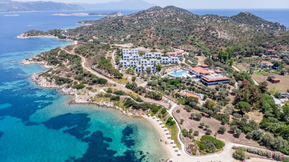 Agionissi Resort