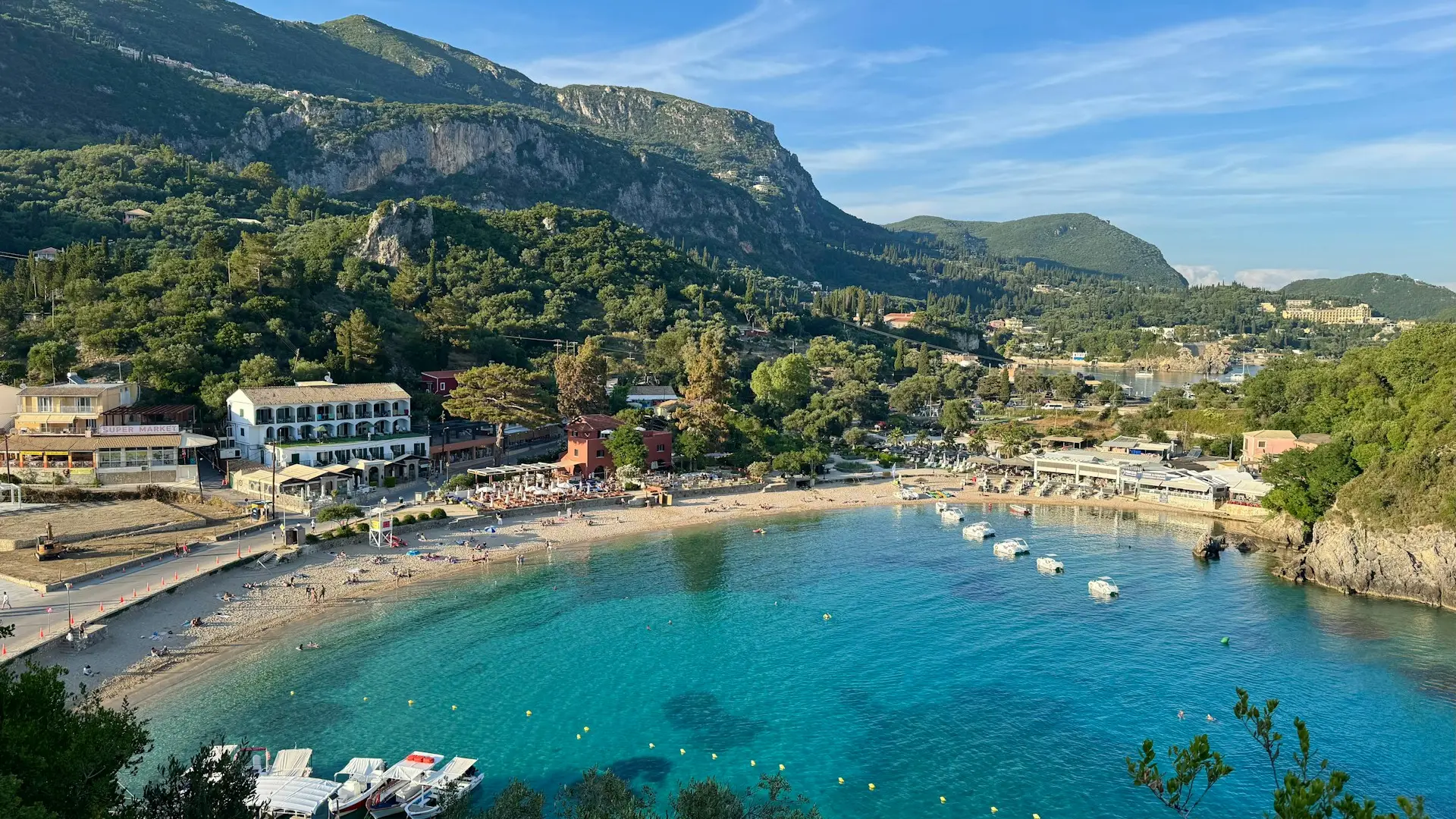 Agios Ioanis Peristeron, Grčka