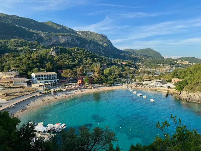 Agios Ioanis Peristeron, Grčka