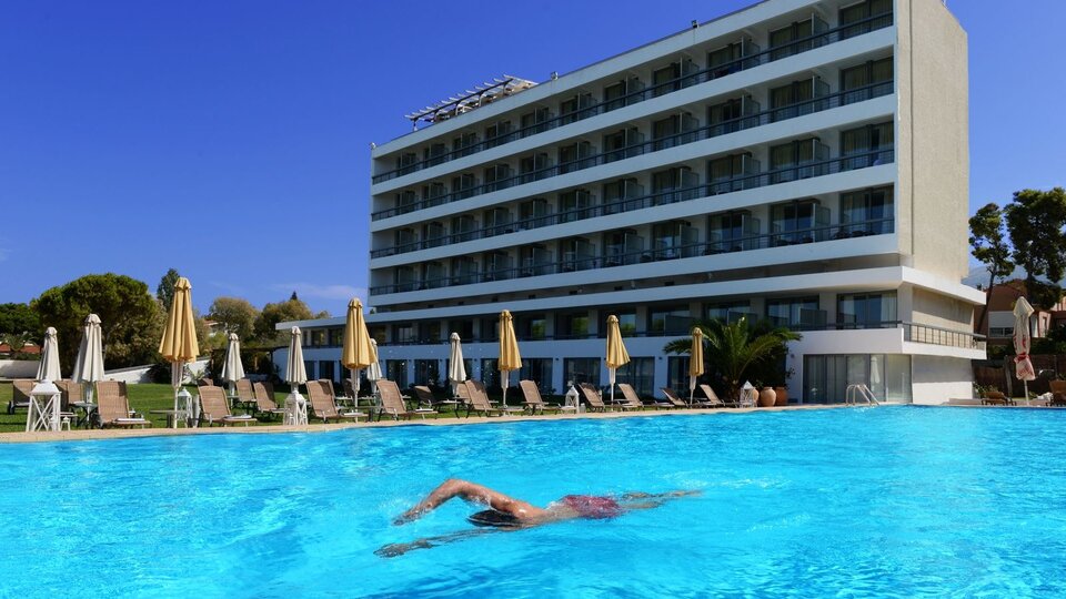 Airotel Achaia Beach