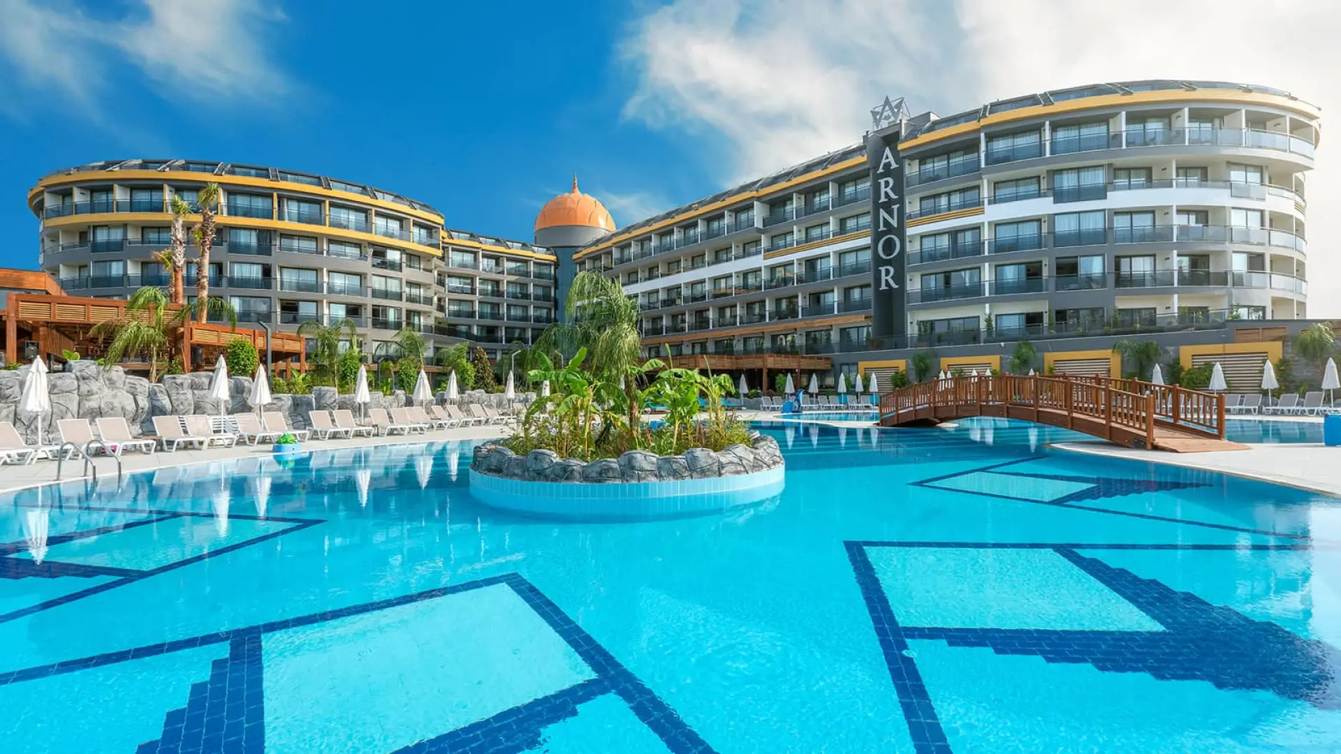 Arnor De Luxe Hotel & Spa