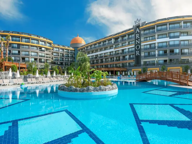 Arnor De Luxe Hotel & Spa