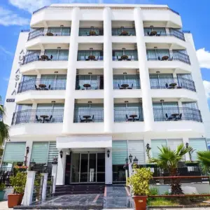 Aurasia Seaside Hotel