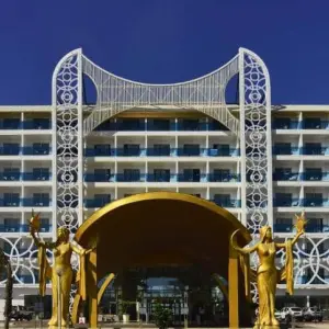 Azura Deluxe Resort