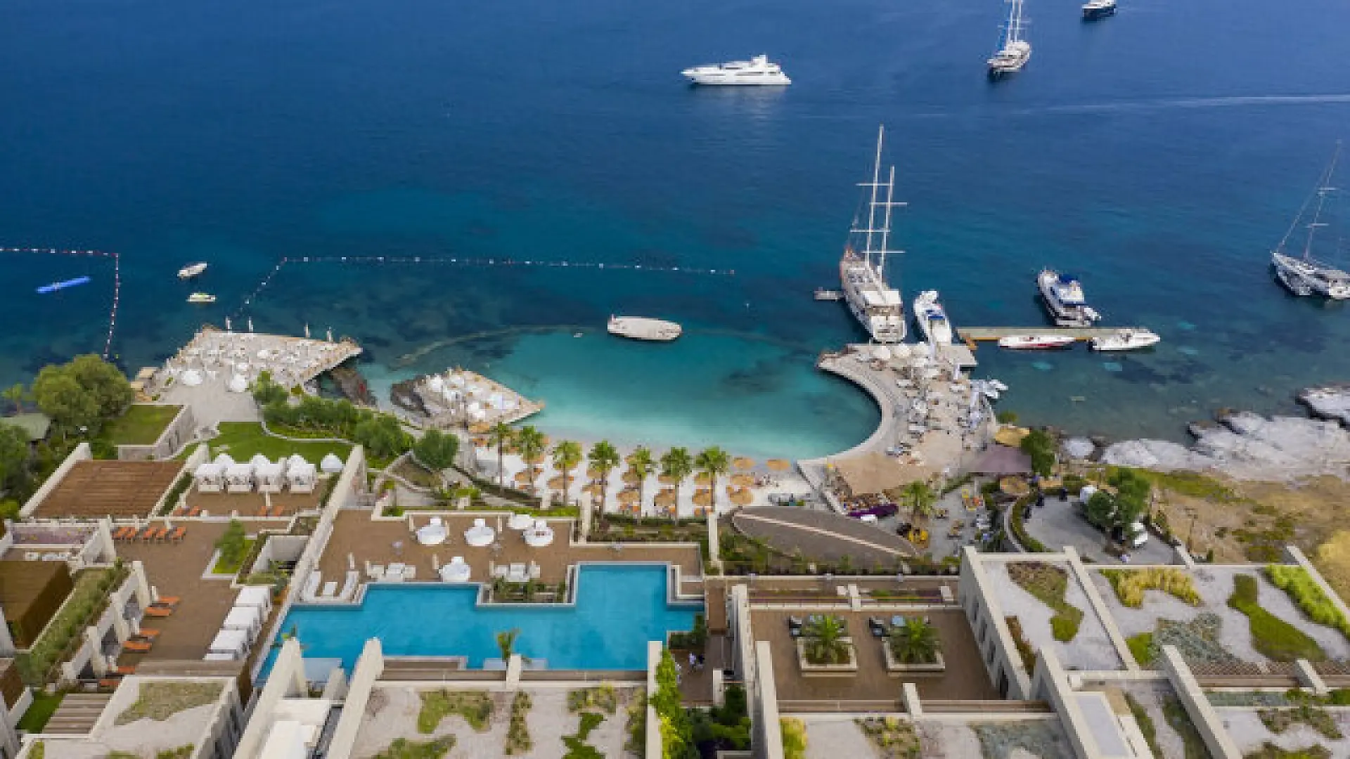 Caresse Luxury Colection Resort Spa