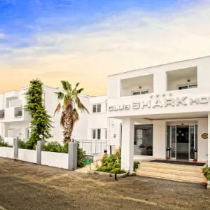 Club Shark Hotel