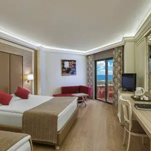 Delphin Deluxe Hotel