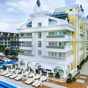Dream World Resort & Spa