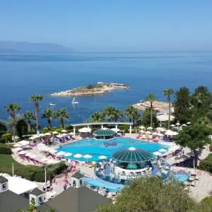 Grand Blue Sky Hotel