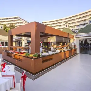 Grand Blue Sky Hotel