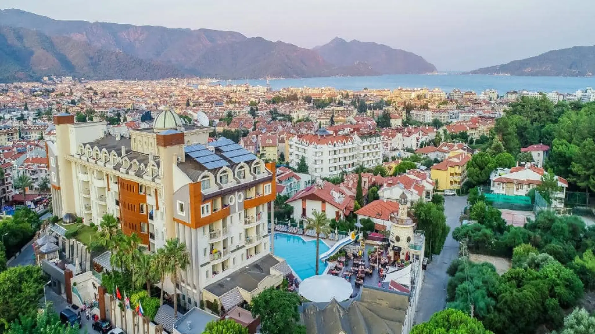 Grand Cettia Hotel