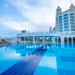 Jadore Deluxe Hotel & Spa