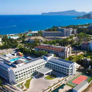 Karmir Resort