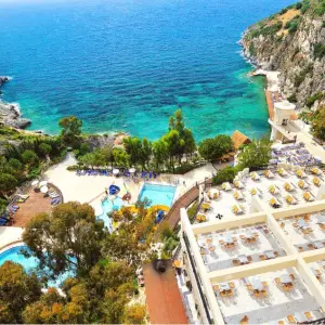 Ladonia Hotels Adakule