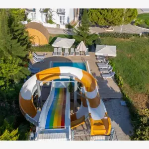 Ladonia Luna Beach Resort