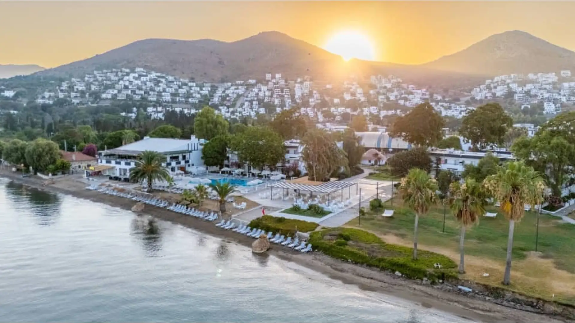 Ladonia Luna Beach Resort