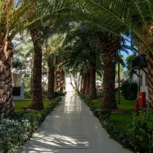 Latanya Park Resort Hotel