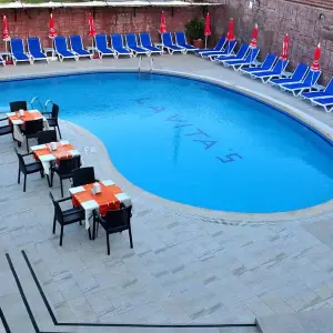 Lavitas Hotel