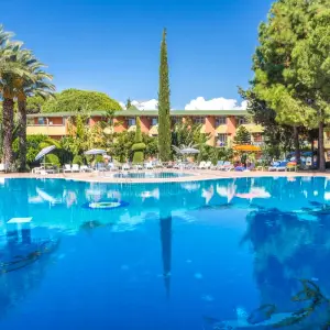 Lonicera World Hotel