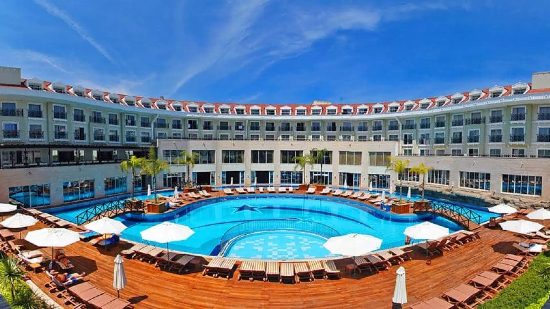 Meder Resort Hotel