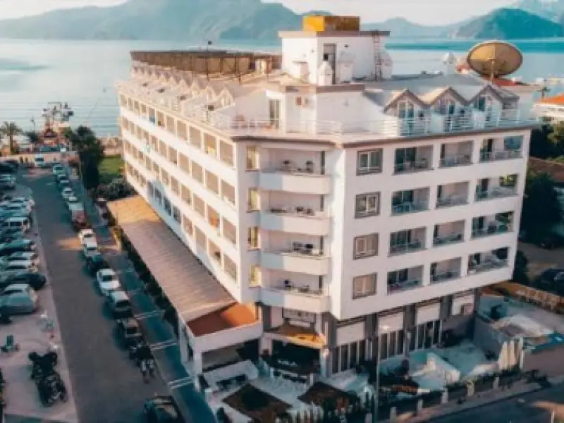Mert Sea Side Adult Only +13