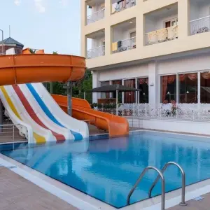 Pine House Hotel