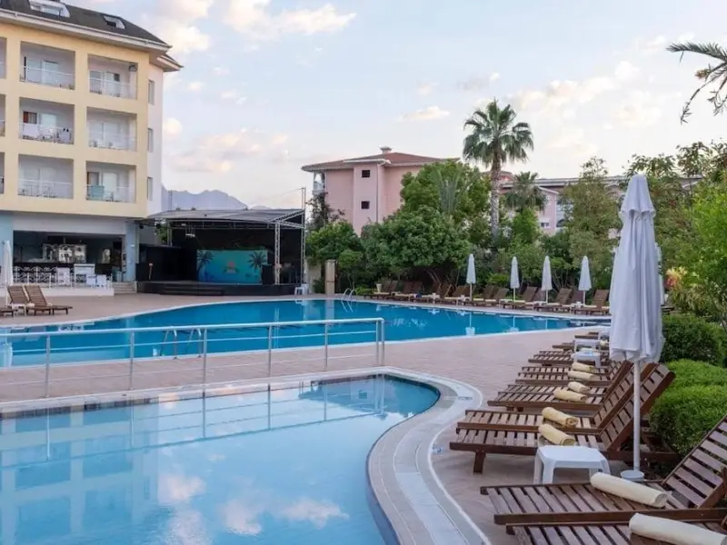 Pine House Hotel