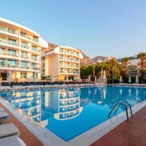 Ring Beach Hotel