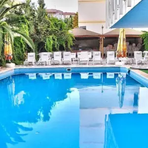 Roxx Royal Hotel