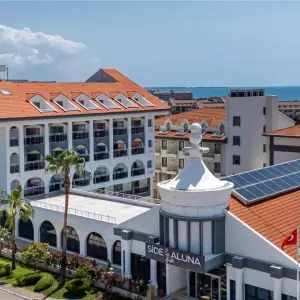 Side Aluna Hotel