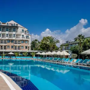 Side Aluna Hotel