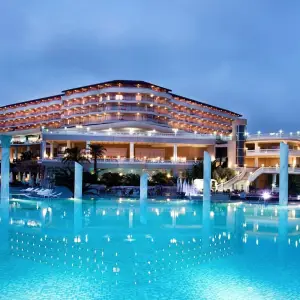 Starlight Resort Hotel