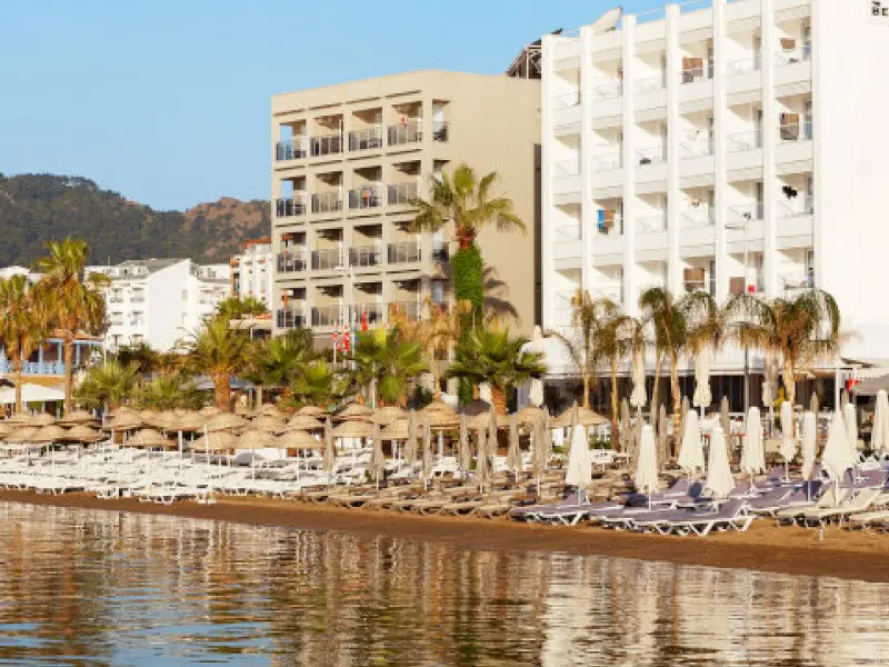 The Beach Front Hotel Adult Only +16