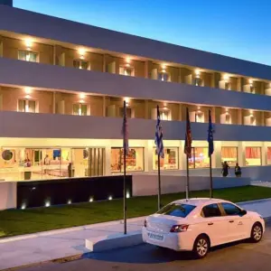 Ariti Grand