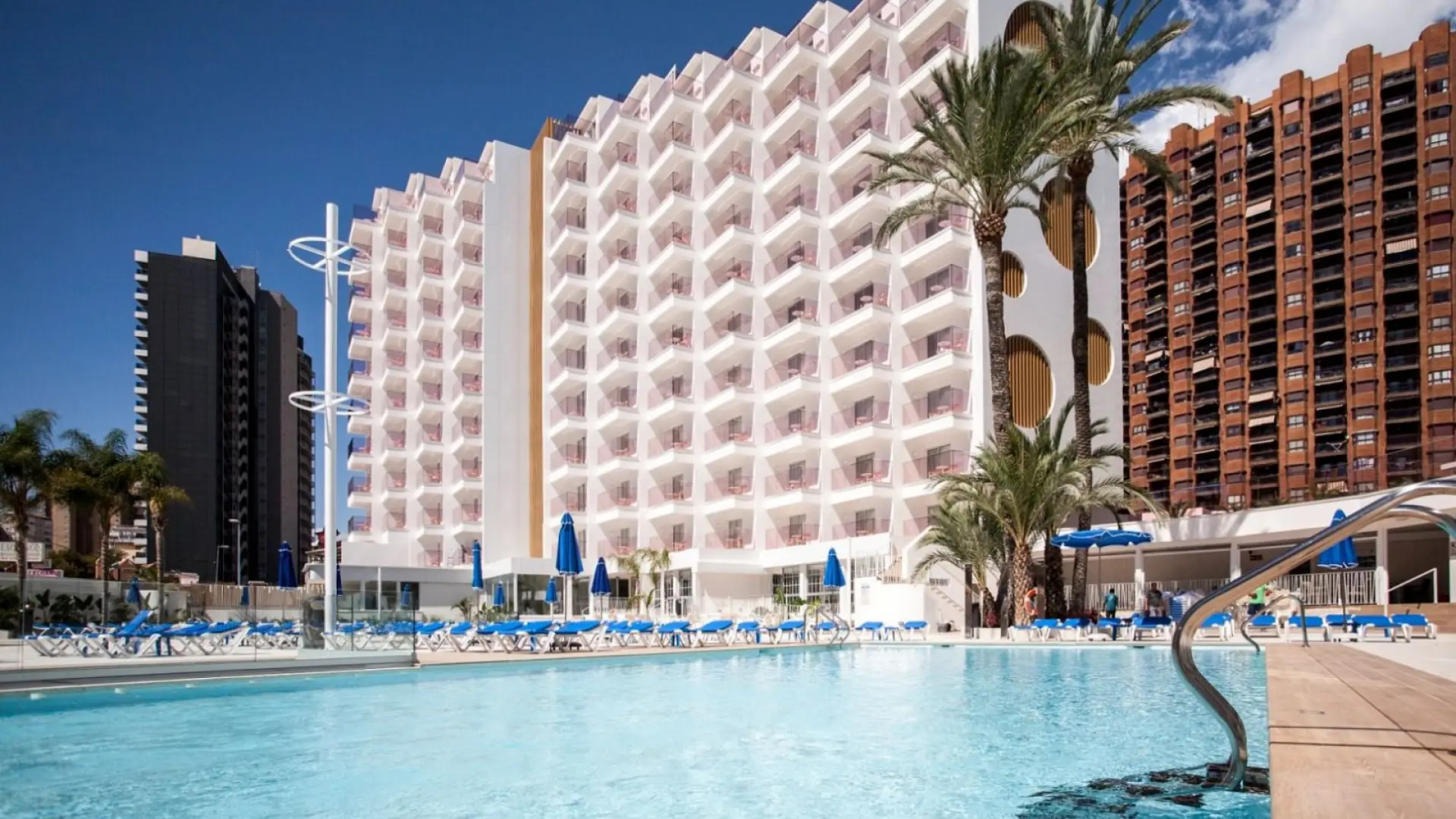 Ambassador Playa I