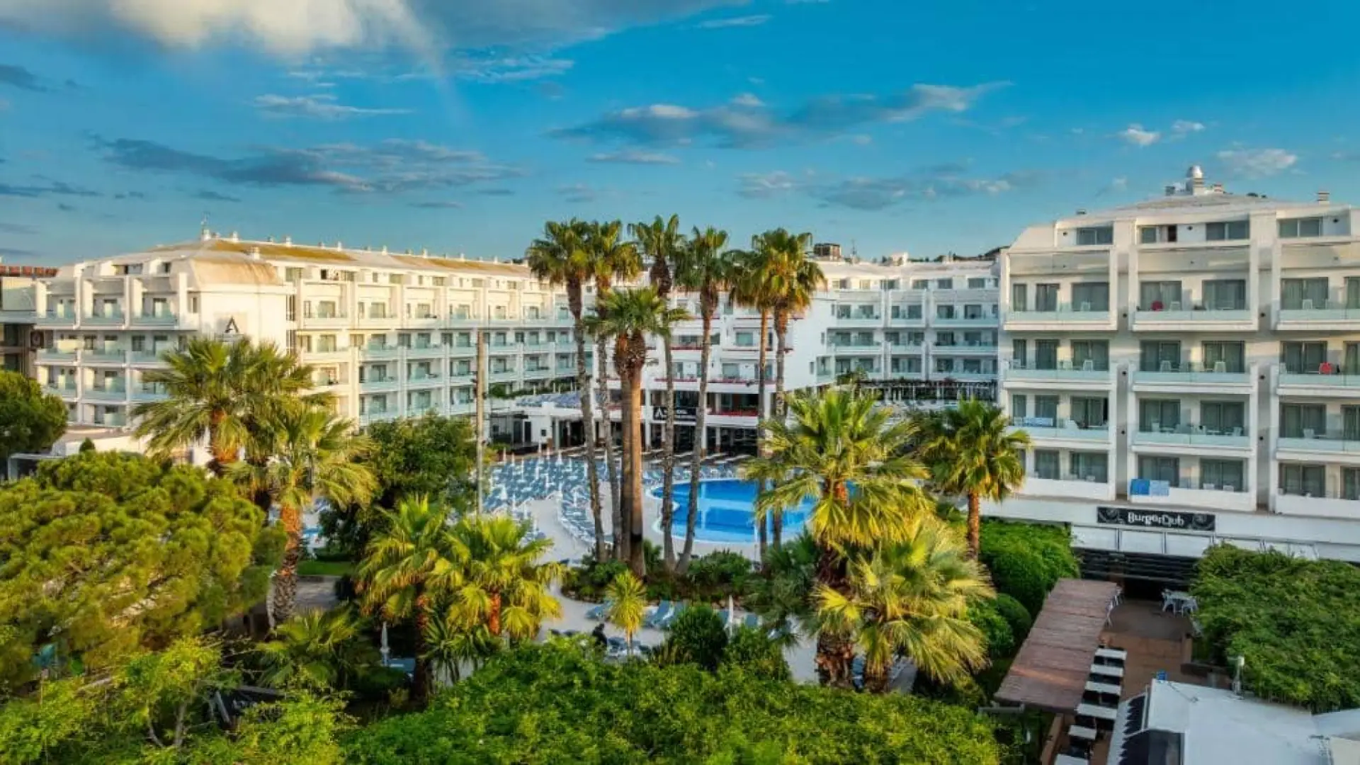 Aqua Hotel Aqamarina & Spa