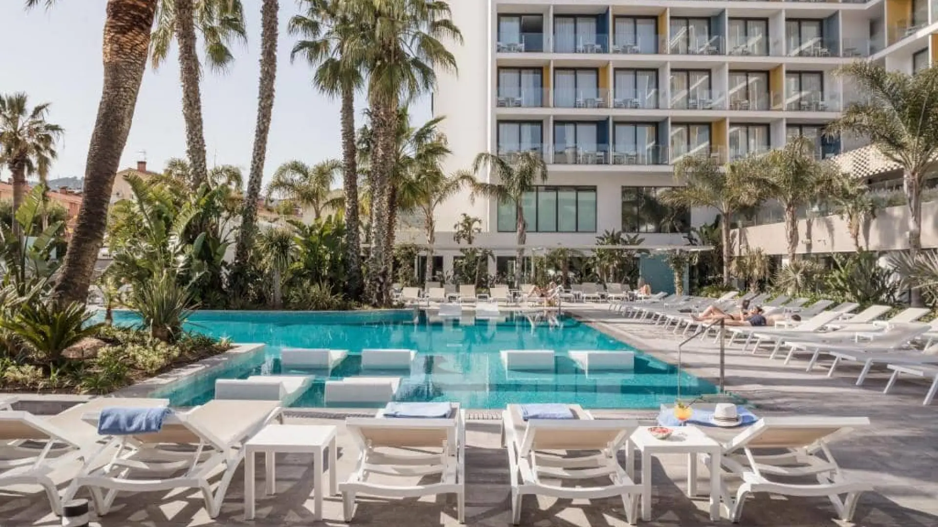 Aqua Silhouette & Spa Adults Only
