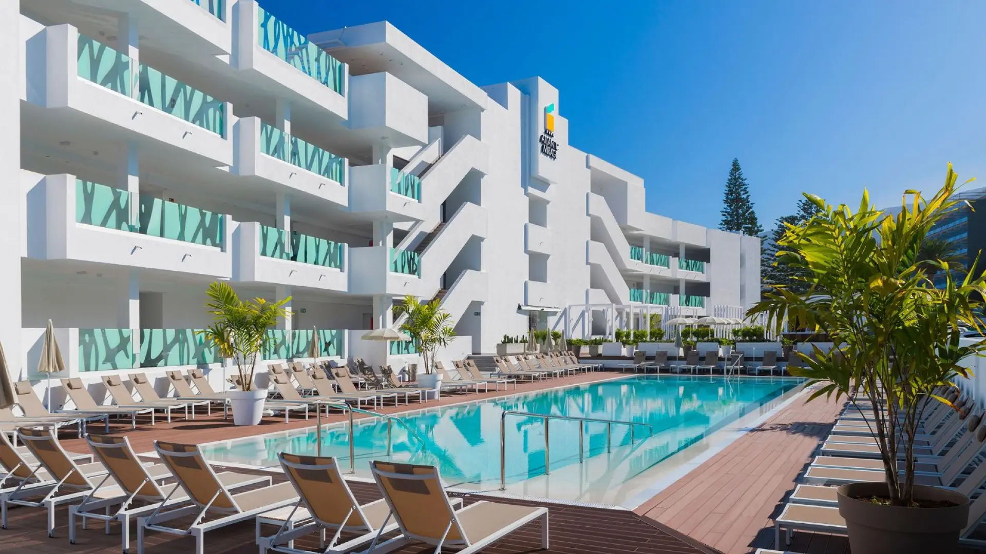 Hotel Atlantic Mirage Suites & Spa