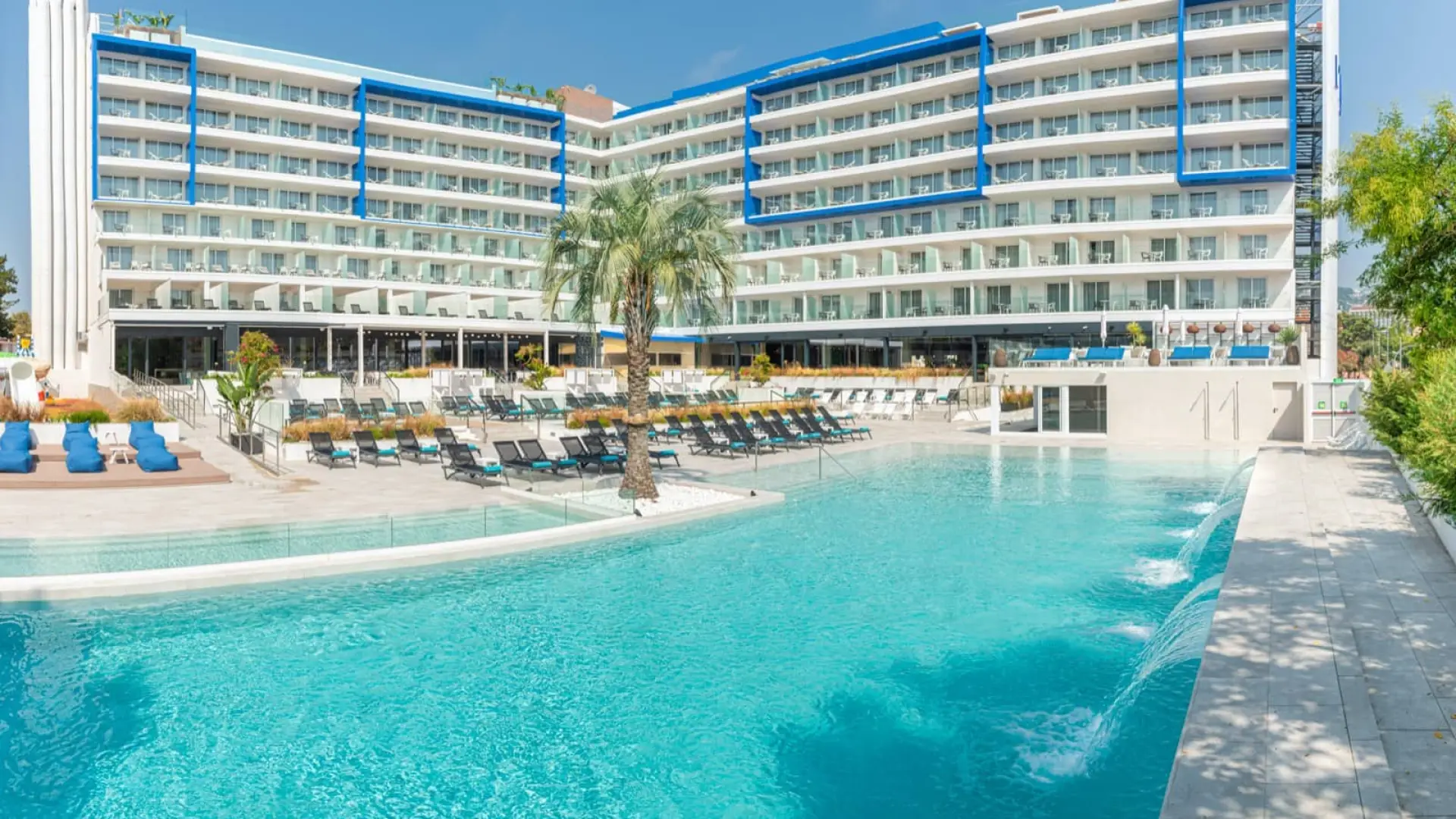 Hotel L Azure