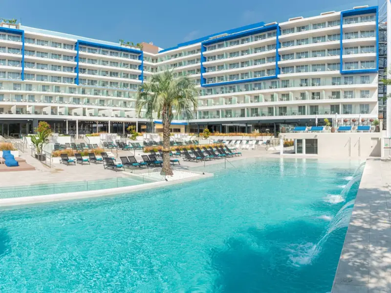 Hotel L Azure